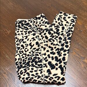 Zenergy by Chico's Size 1 Leopard Print Leggings in Cream & Black